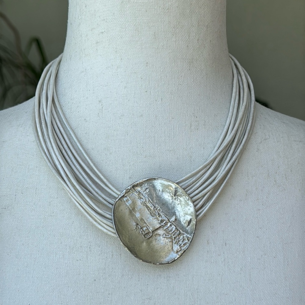 Retired Anne Marie Chagnon necklace